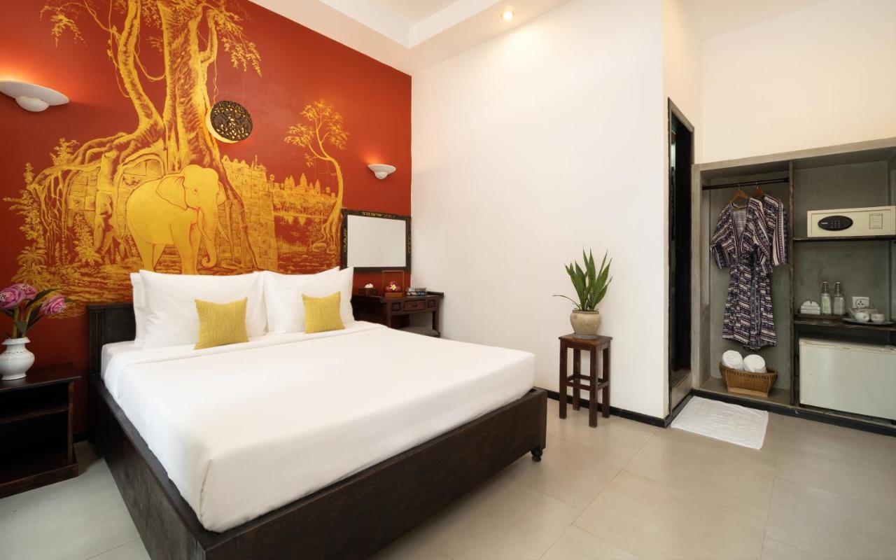 The Urban Hotel Siem Reap Bagian luar foto