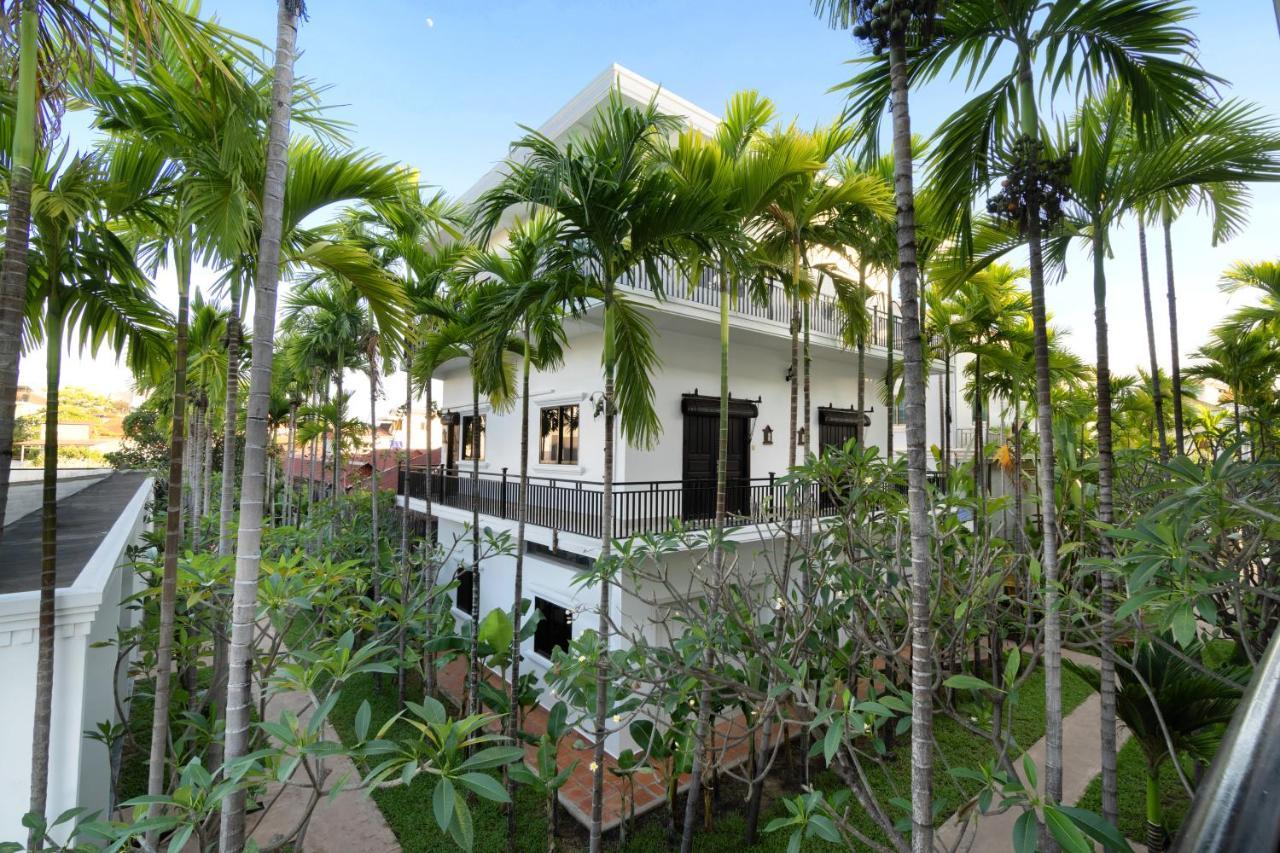 The Urban Hotel Siem Reap Bagian luar foto