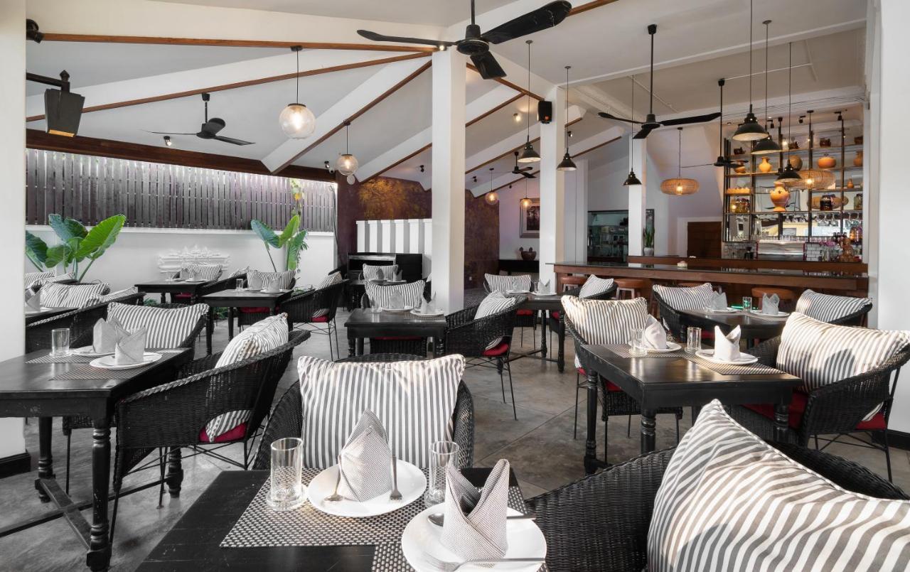 The Urban Hotel Siem Reap Bagian luar foto