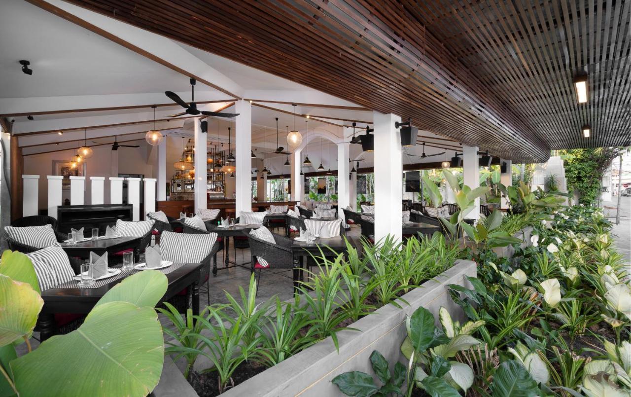 The Urban Hotel Siem Reap Bagian luar foto