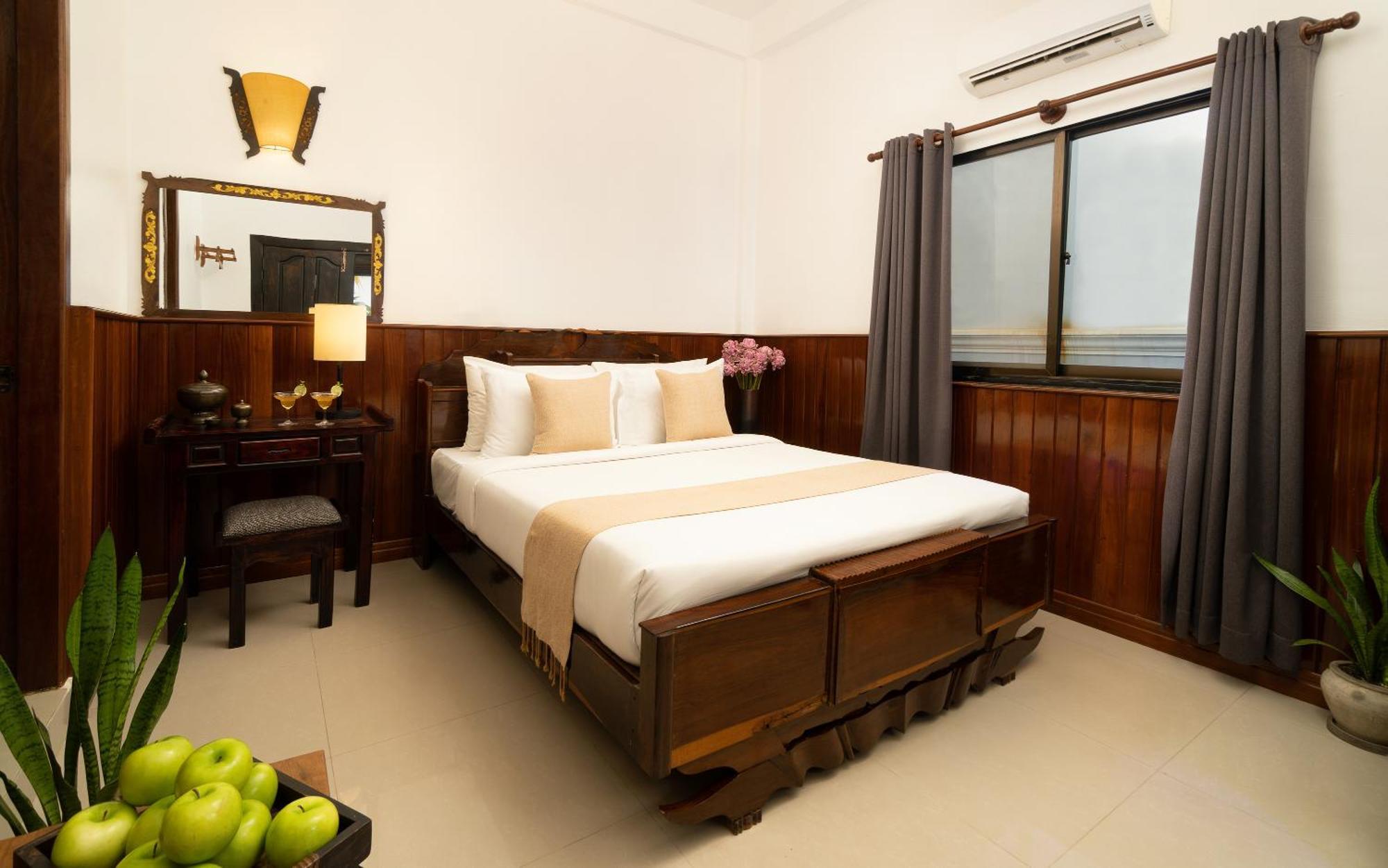 The Urban Hotel Siem Reap Bagian luar foto