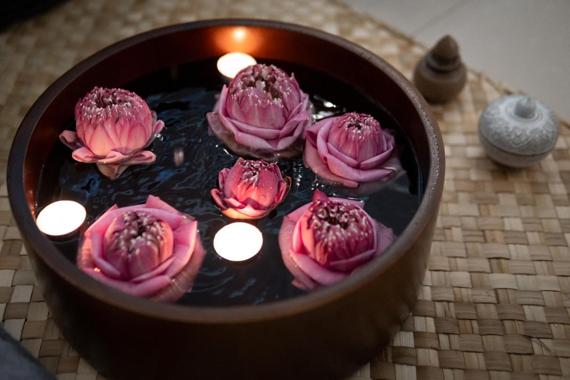 The Urban Hotel Siem Reap Bagian luar foto