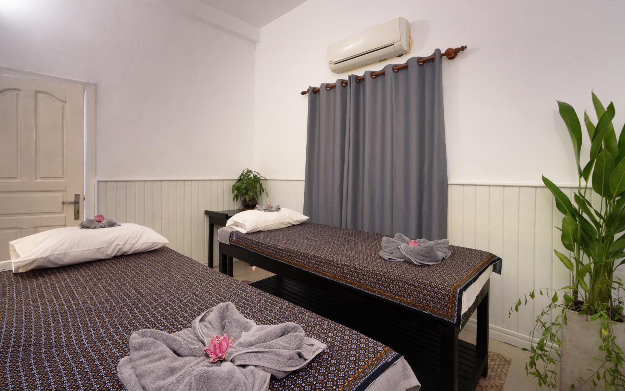 The Urban Hotel Siem Reap Bagian luar foto