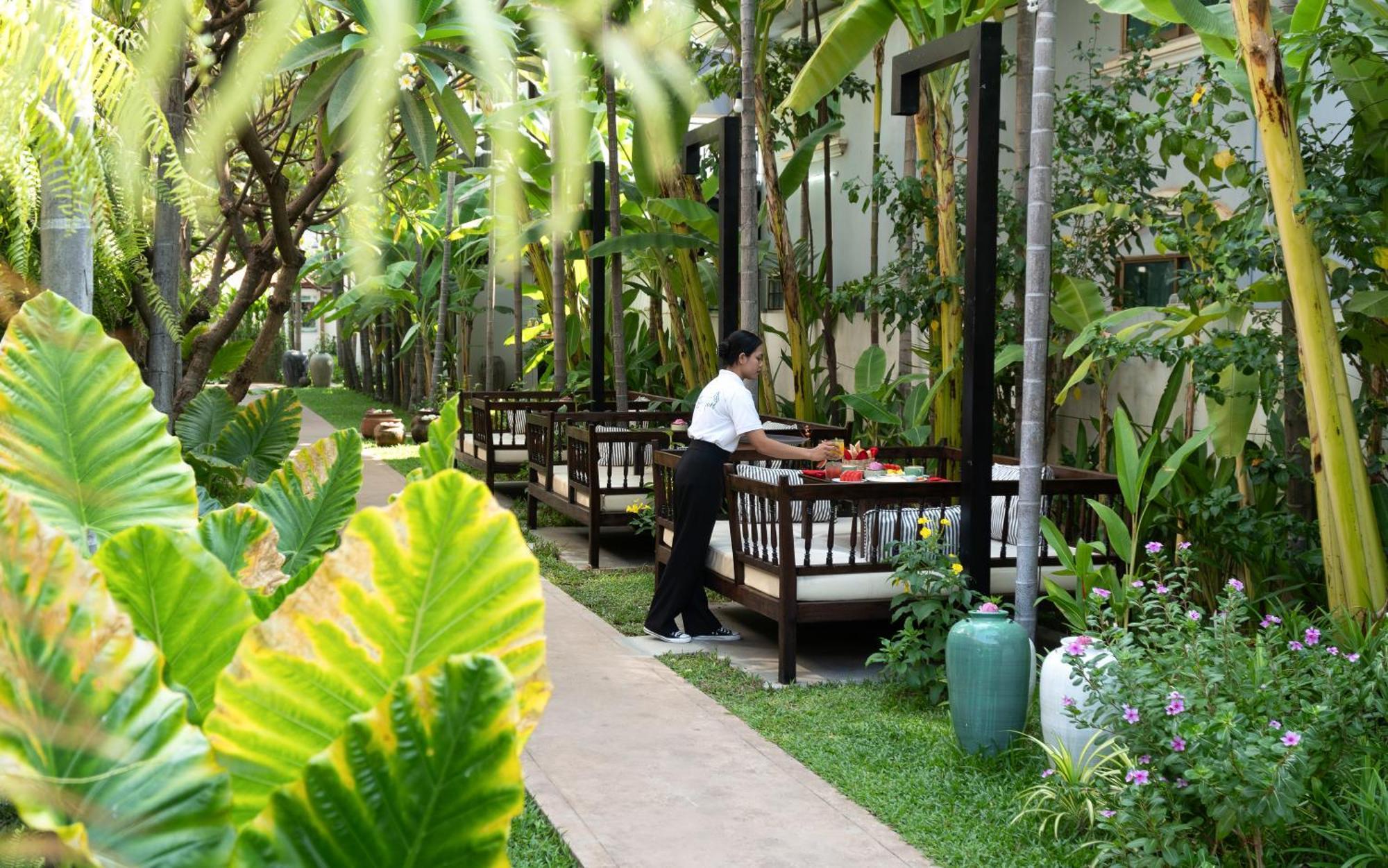 The Urban Hotel Siem Reap Bagian luar foto