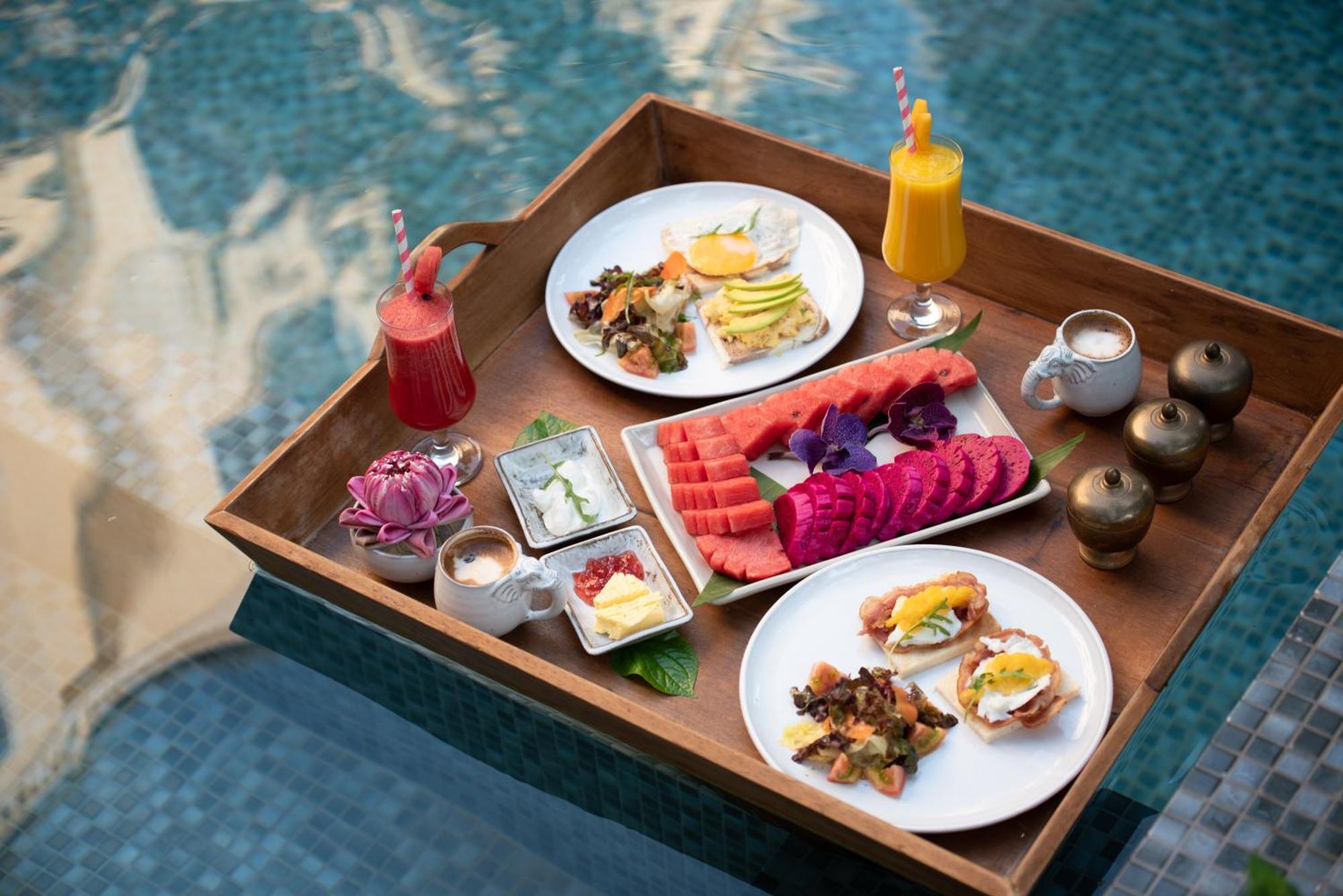 The Urban Hotel Siem Reap Bagian luar foto