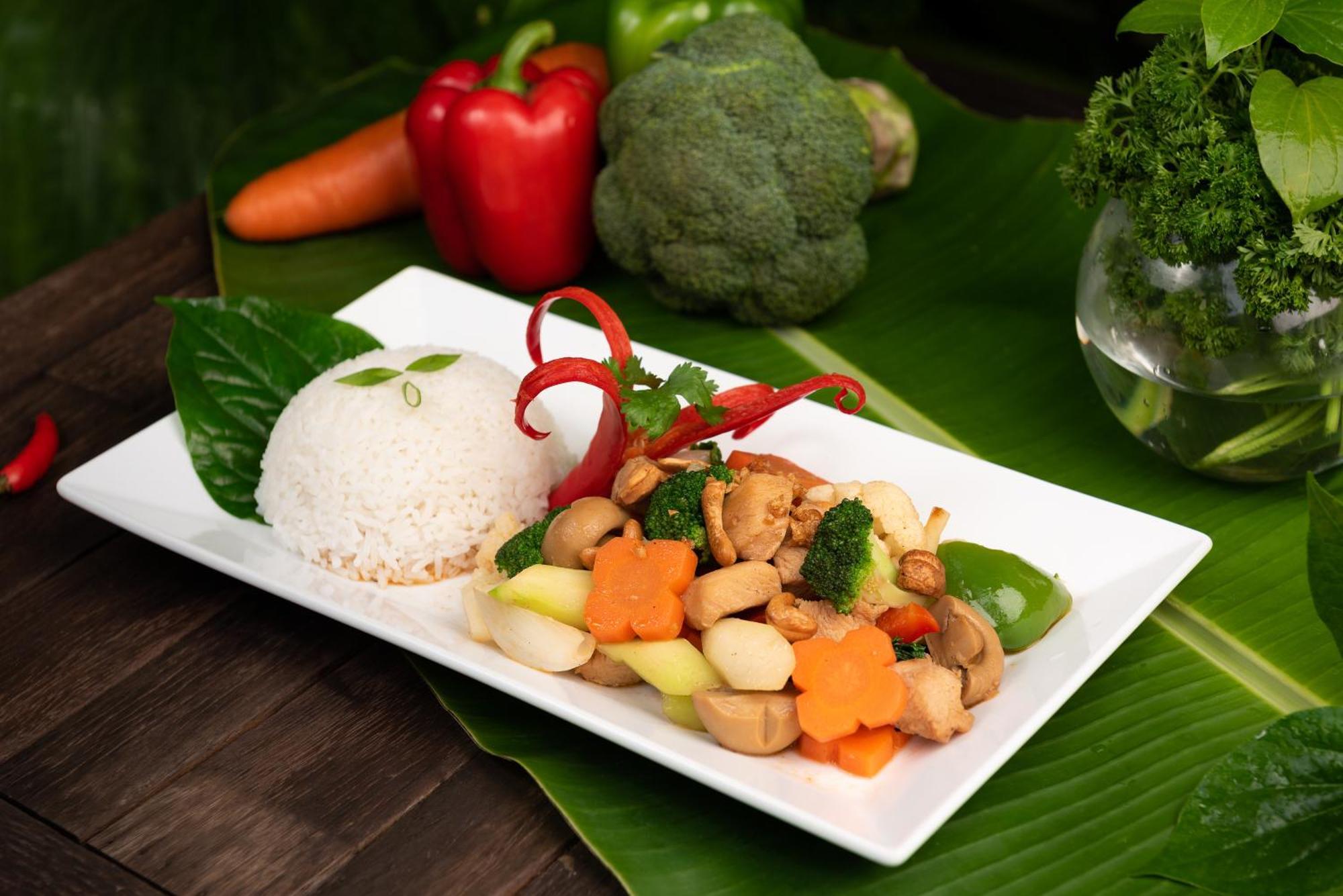 The Urban Hotel Siem Reap Bagian luar foto
