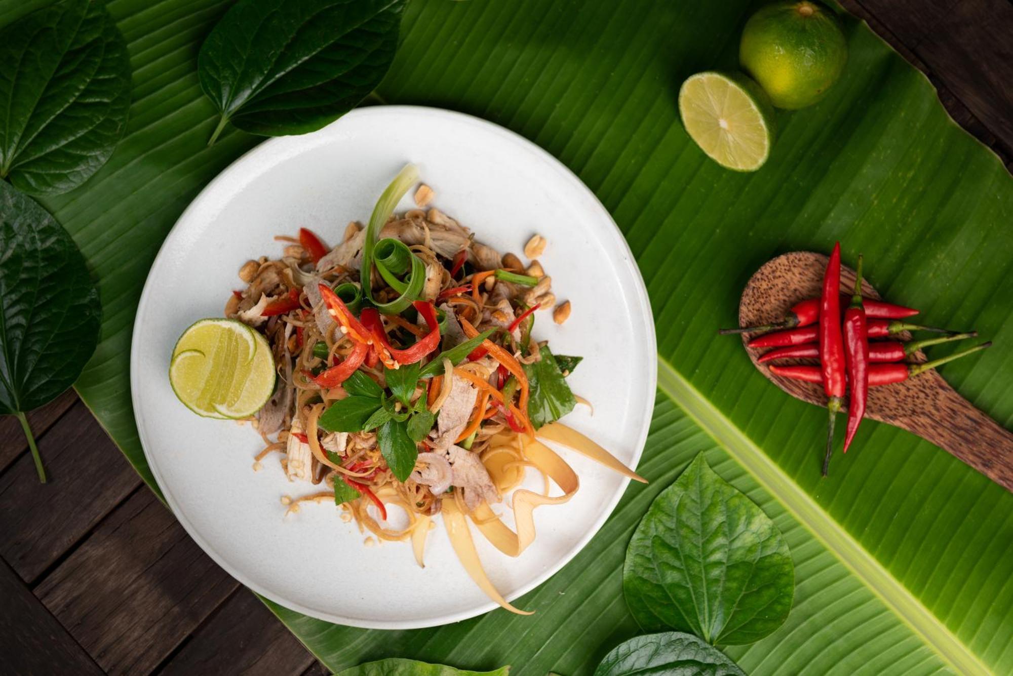 The Urban Hotel Siem Reap Bagian luar foto