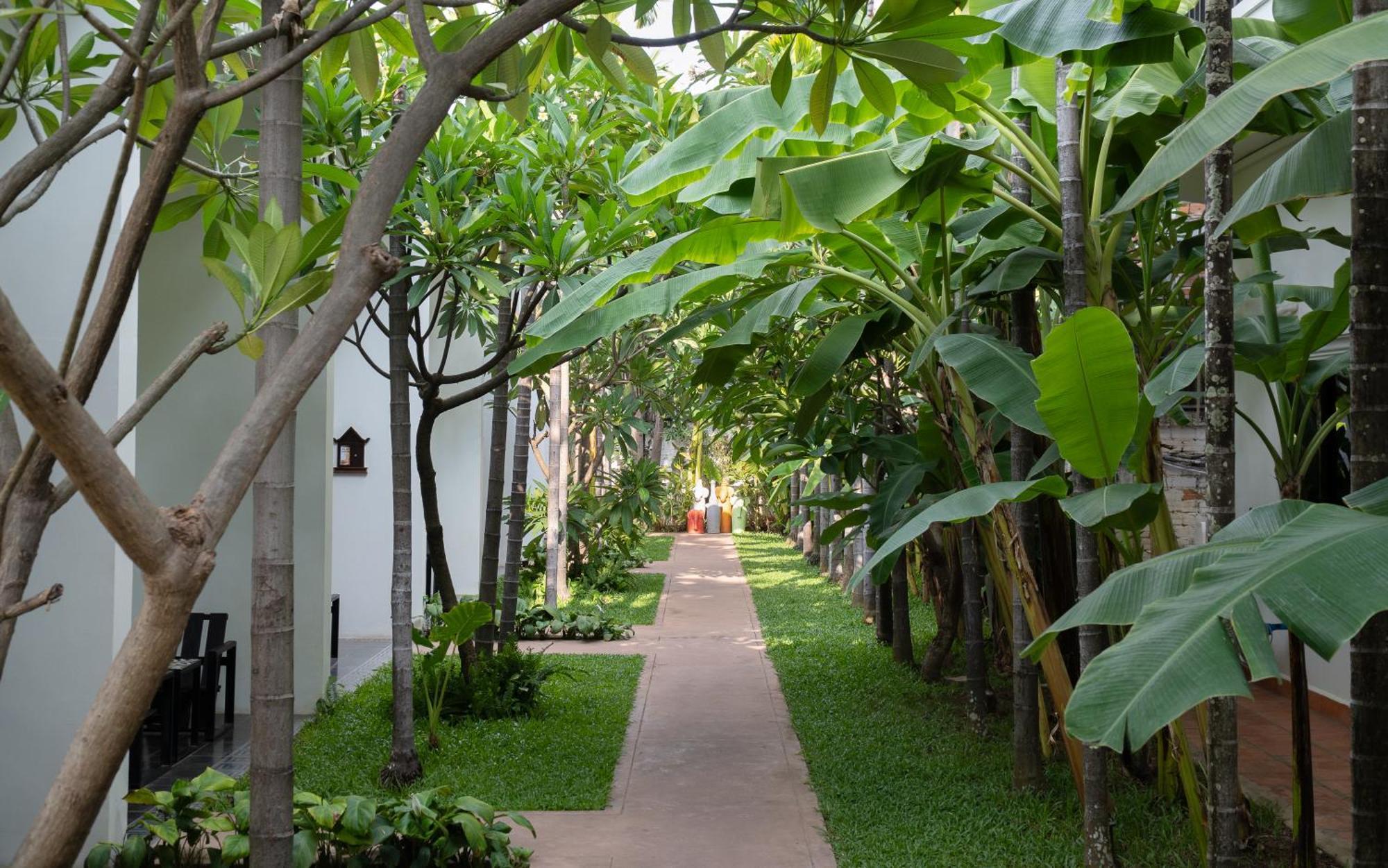 The Urban Hotel Siem Reap Bagian luar foto