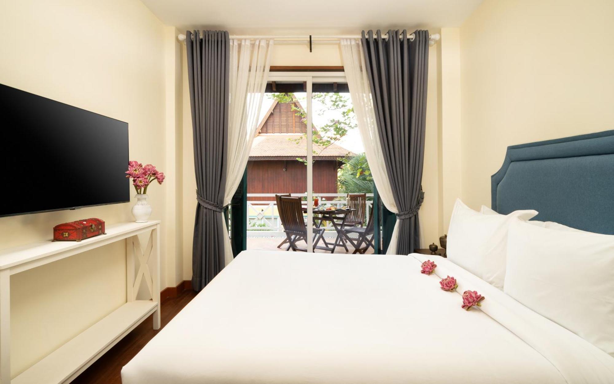 The Urban Hotel Siem Reap Bagian luar foto