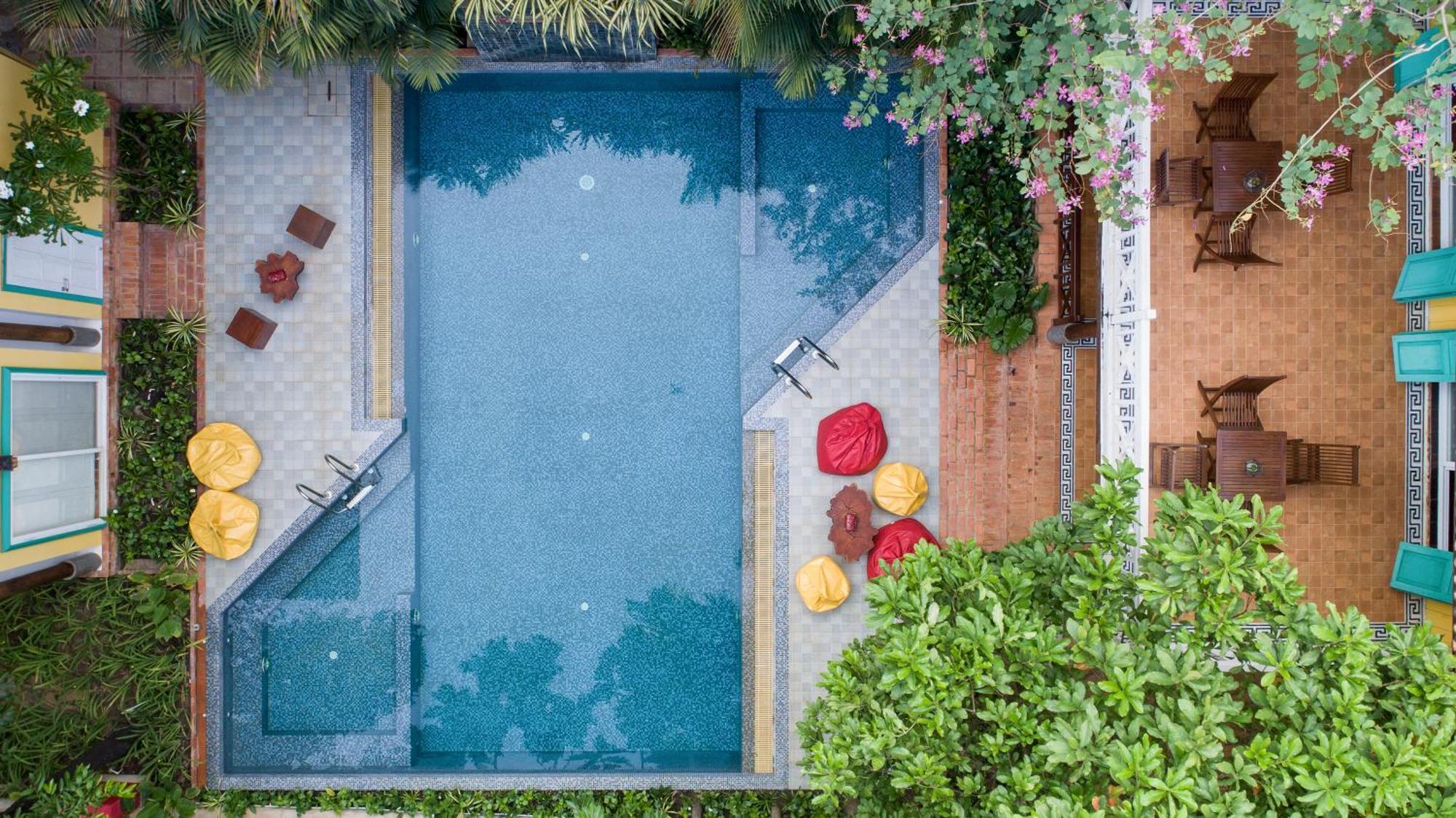 The Urban Hotel Siem Reap Bagian luar foto